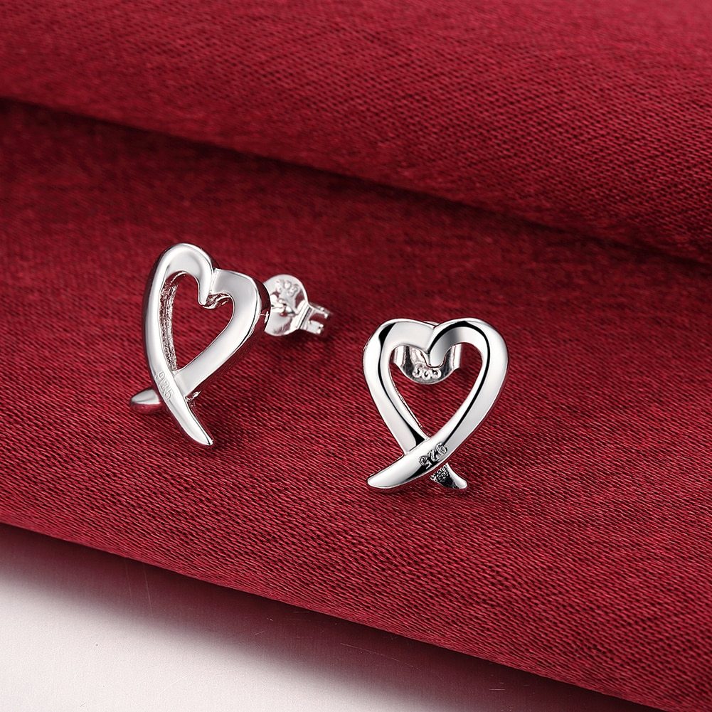 Factory direct charm 925 Stamp Silver color Earring for women Fashion Creative heart Earrings stud Birthday Gifts classicJewelry
