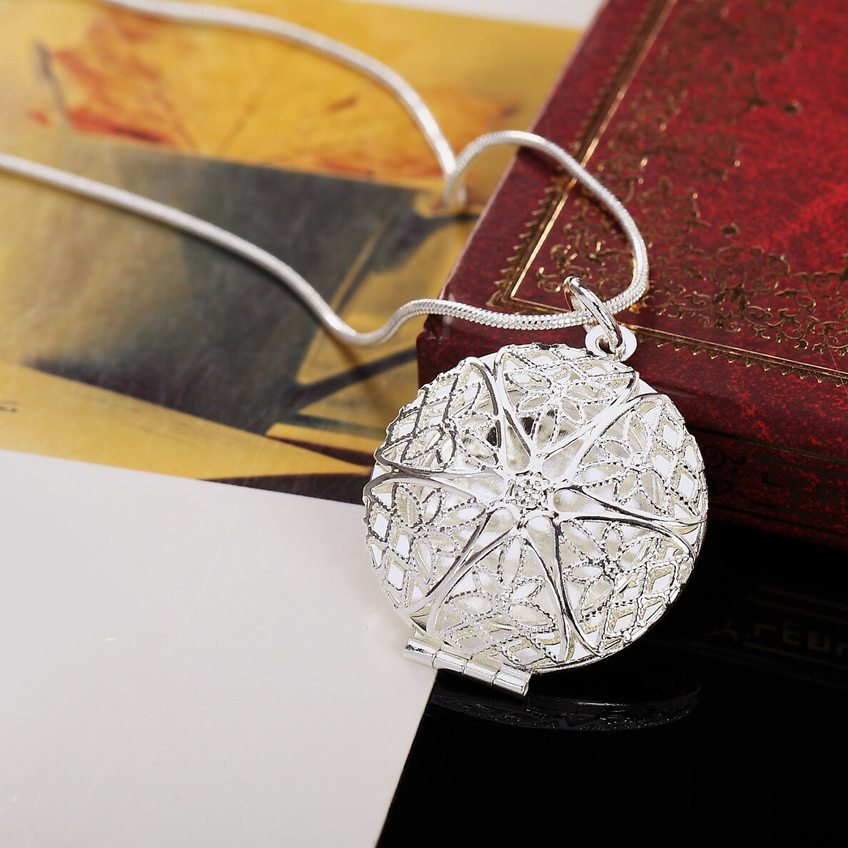 Hot 925 Stamp Silver color Round photo frame Pendant Necklace For Women 18 inches Christmas gift fashion wedding party Jewelry