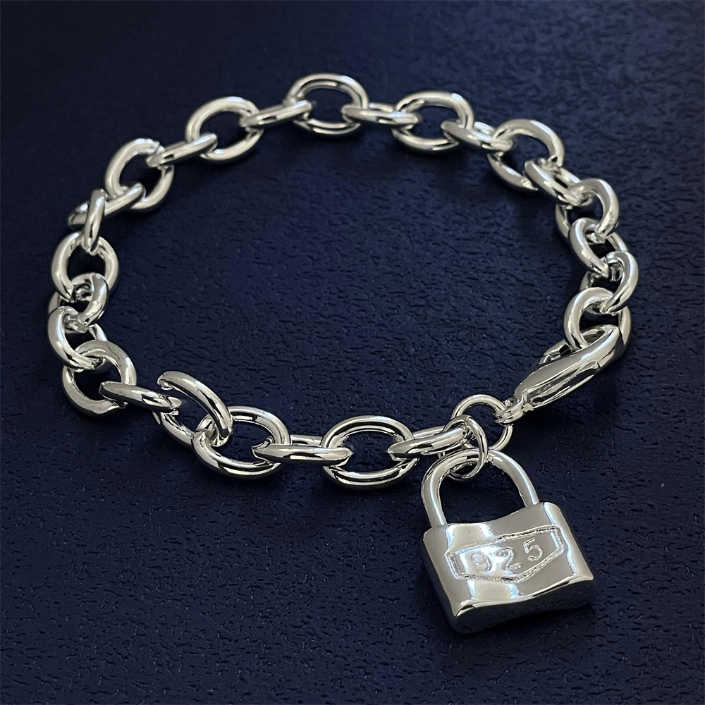 LH097  Silver color Charms Lock Bracelets for women Classic Chain for man Wedding party Christmas Gifts fashion Jewelry 20CM 8inches