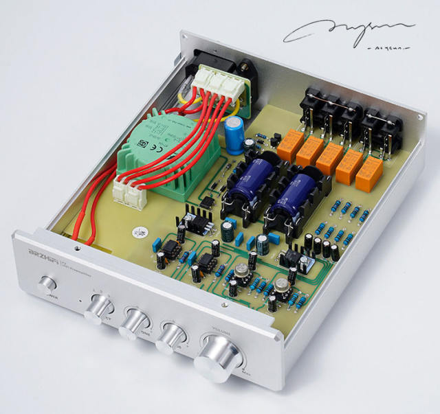 F2 preamplifier preamp amplifier tone pre-stage  treble and bass adjustment, gold-sealed operational amplifier