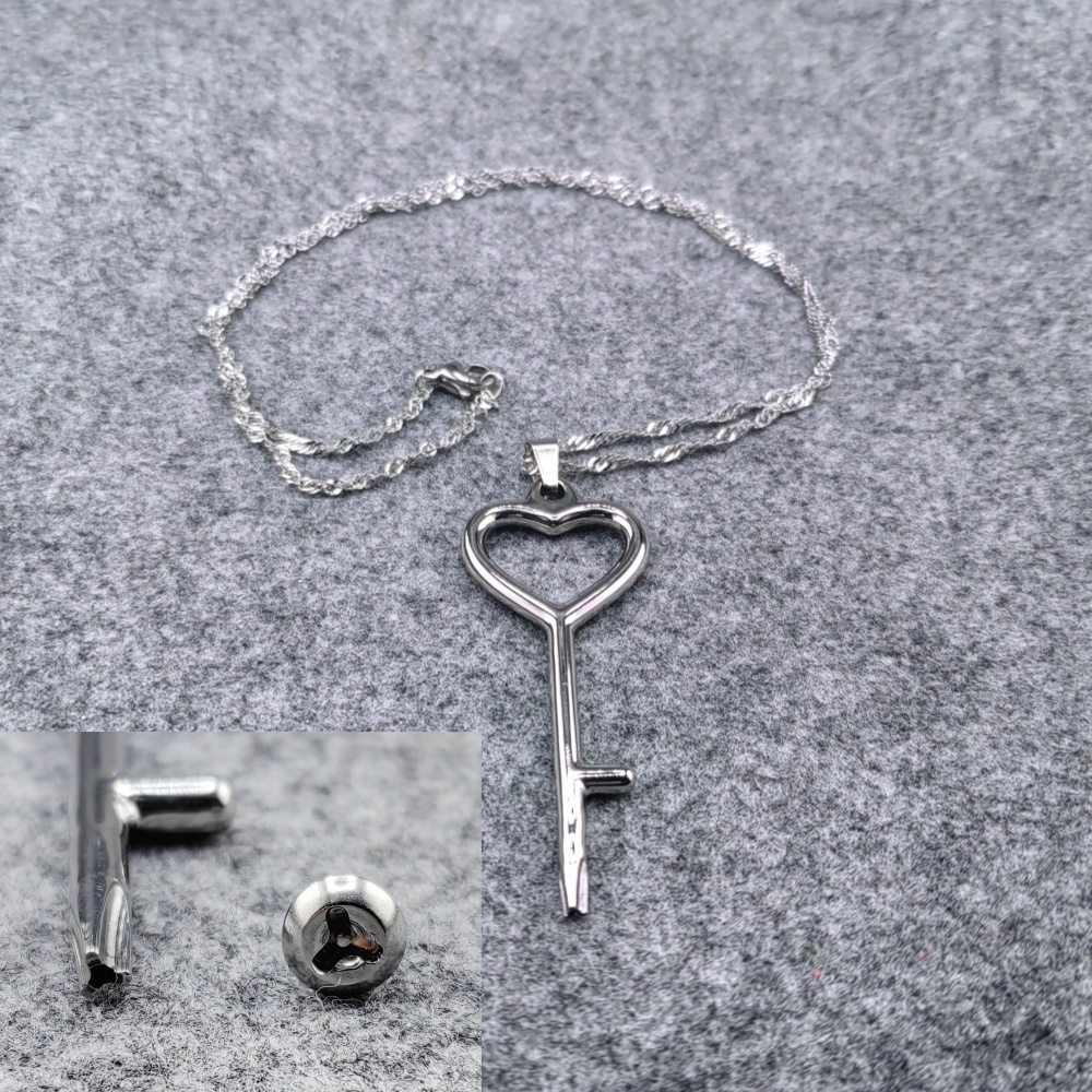 Heart-shaped Screw Pendant Necklace Screw Key
