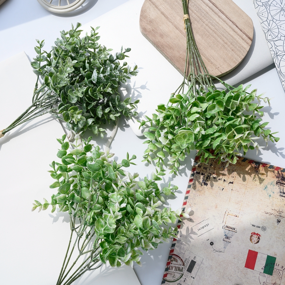 YC1078 Artificial Flower Bouquet Eucalyptus Hot Selling Decorative Flowers and Plants