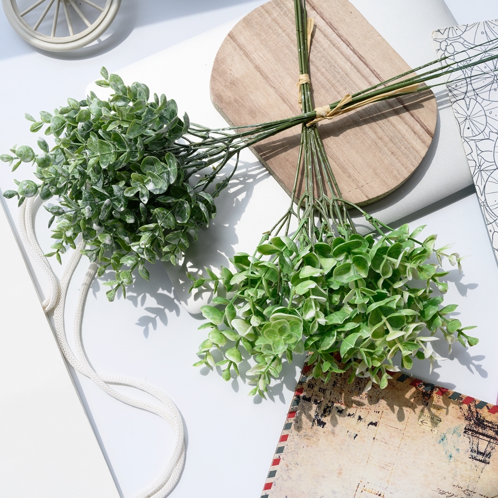 YC1078 Artificial Flower Bouquet Eucalyptus Hot Selling Decorative Flowers and Plants