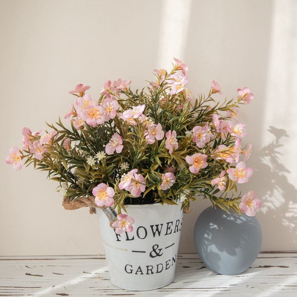 MW81111 Hot Sale Artificial Flower Bouquet Fabric Petal Plastic Leaves Orchid For Decorative Flowers and Plants