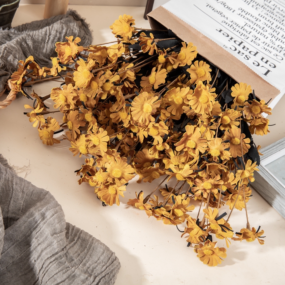 MW09908 15 Branches Faux PE Artificial Flower Small Daisy New Design INS Style Foam Wild Chrysanthemum for Decor