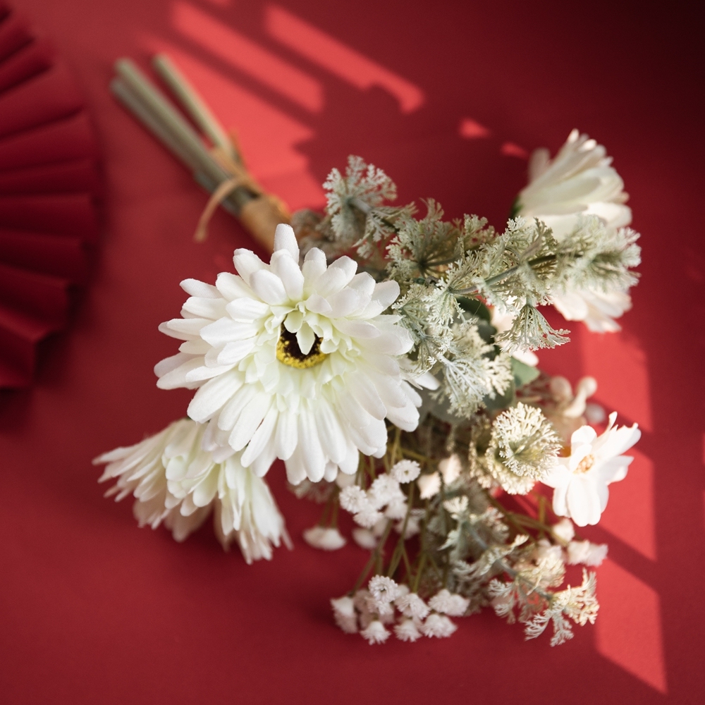 CF01105 Artificial Flower Bouquet Gerbera Wild Chrysanthemum Gypsophila New Design Flower Wall Backdrop