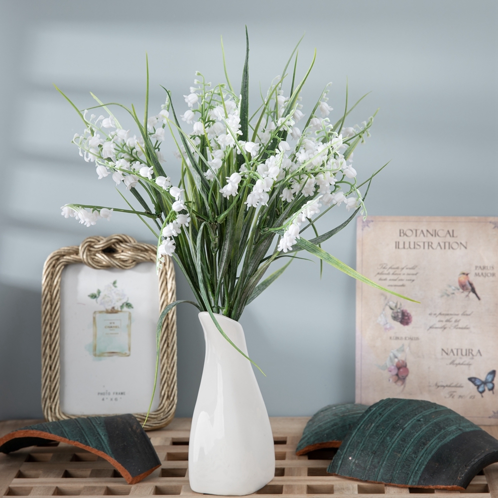 DY1-3648 High Quality Artificial Flower Plant Artificial canterbury bell pick plastics Material For Valentine's Day gift