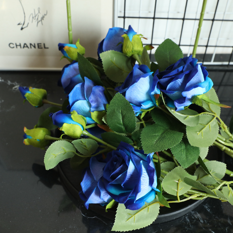 MW03337 Artificial Red Rose Stem Velvet Three Heads Rose Arrangement Wedding Party Decoration Flower