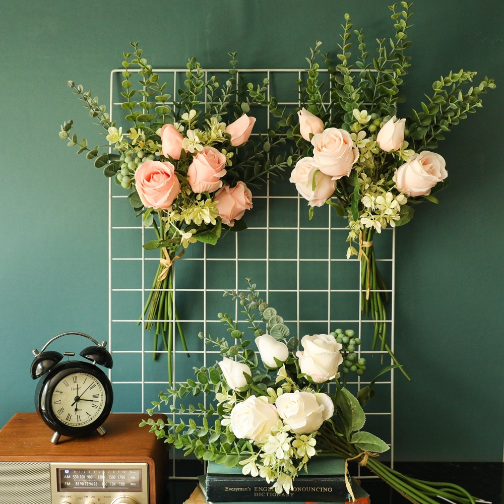YC1053 Popular Artificial Rose Eucalyptus Flower Bouquets Artificial Silk Plastic For Mother's Day gift