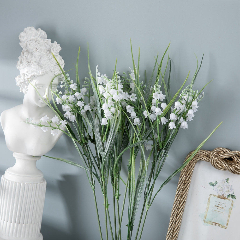 DY1-3648 High Quality Artificial Flower Plant Artificial canterbury bell pick plastics Material For Valentine's Day gift