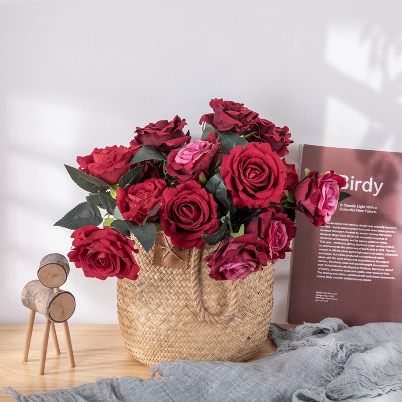 MW03336 Popular Artificial Red Roses Short Stem Velvet Material For Flower Wall Backdrop