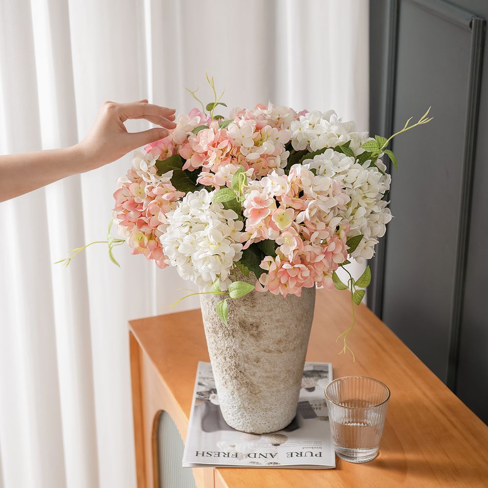 MW52666 Realistic Artificial Flowers Silk Hydrangeas Flower Arrangements For Festive Decorations
