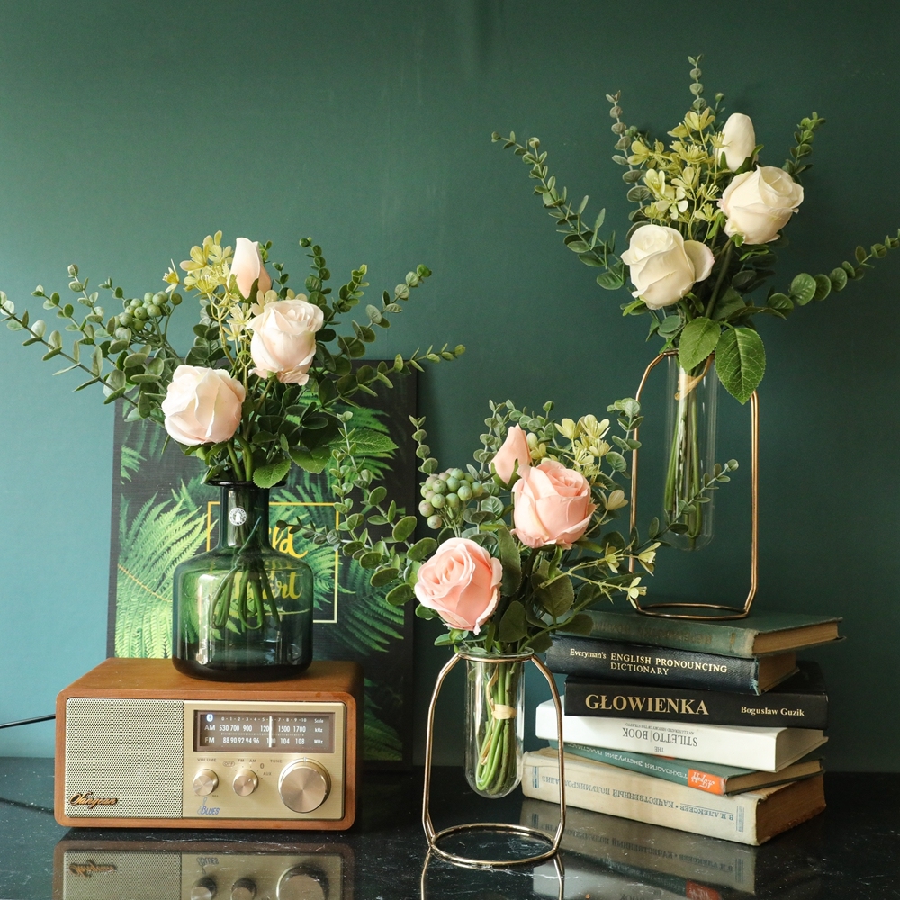 YC1052 Popular Artificial Roses Eucalyptus Simulated Flower Bouquets For Decorative Flower