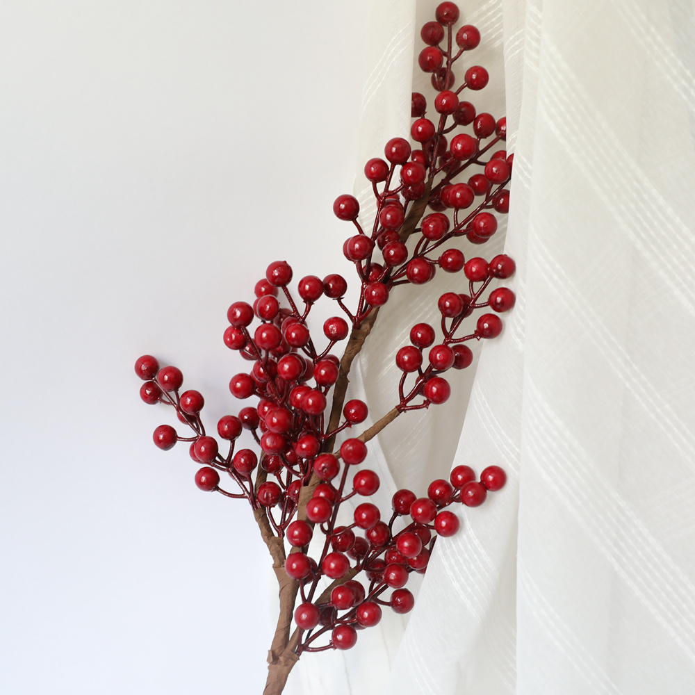 MW61204 Hot Selling Christmas holly red Foam fruit wedding simulation flowers For Party Decoration