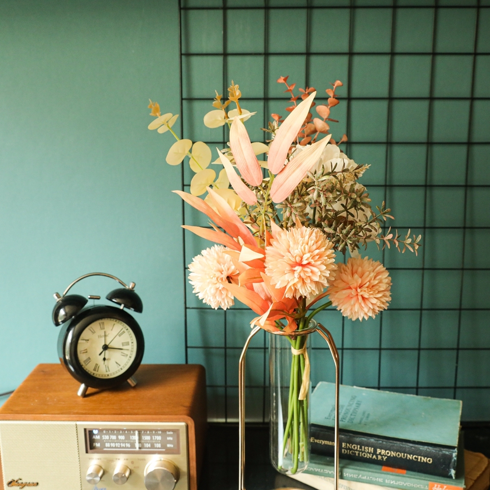 YC1059 New Design Artificial Flower Bouquet Holding Dandelion Eucalyptus Willow Leaves Bouquet For Wedding Supplies