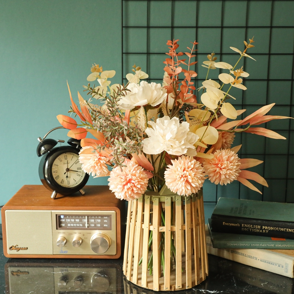 YC1059 New Design Artificial Flower Bouquet Holding Dandelion Eucalyptus Willow Leaves Bouquet For Wedding Supplies