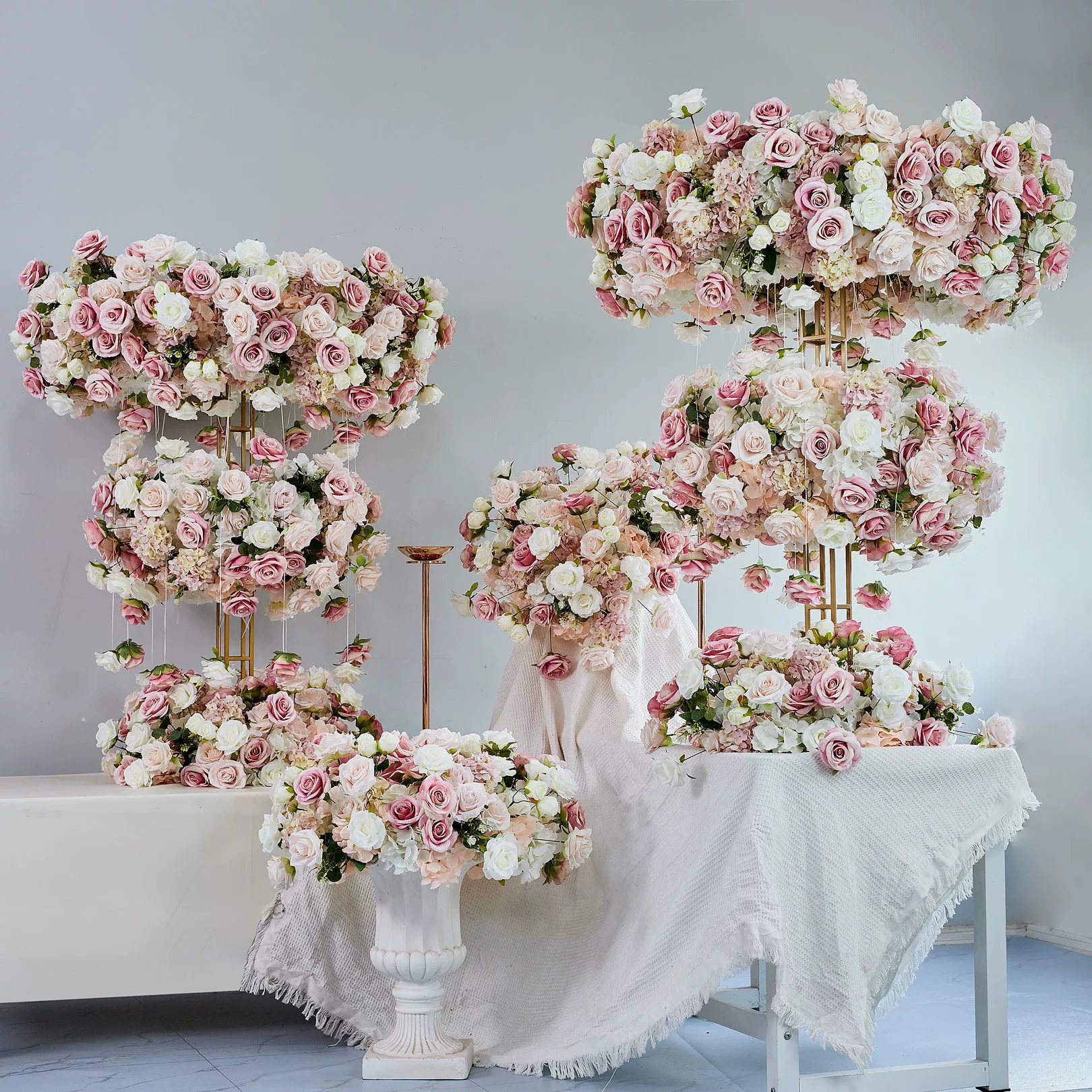 CP-093 Wedding Table Centerpiece Rose Flower ball Wedding Flowers Wedding Arrangement Decoration Customized Flower Ball Table Runner