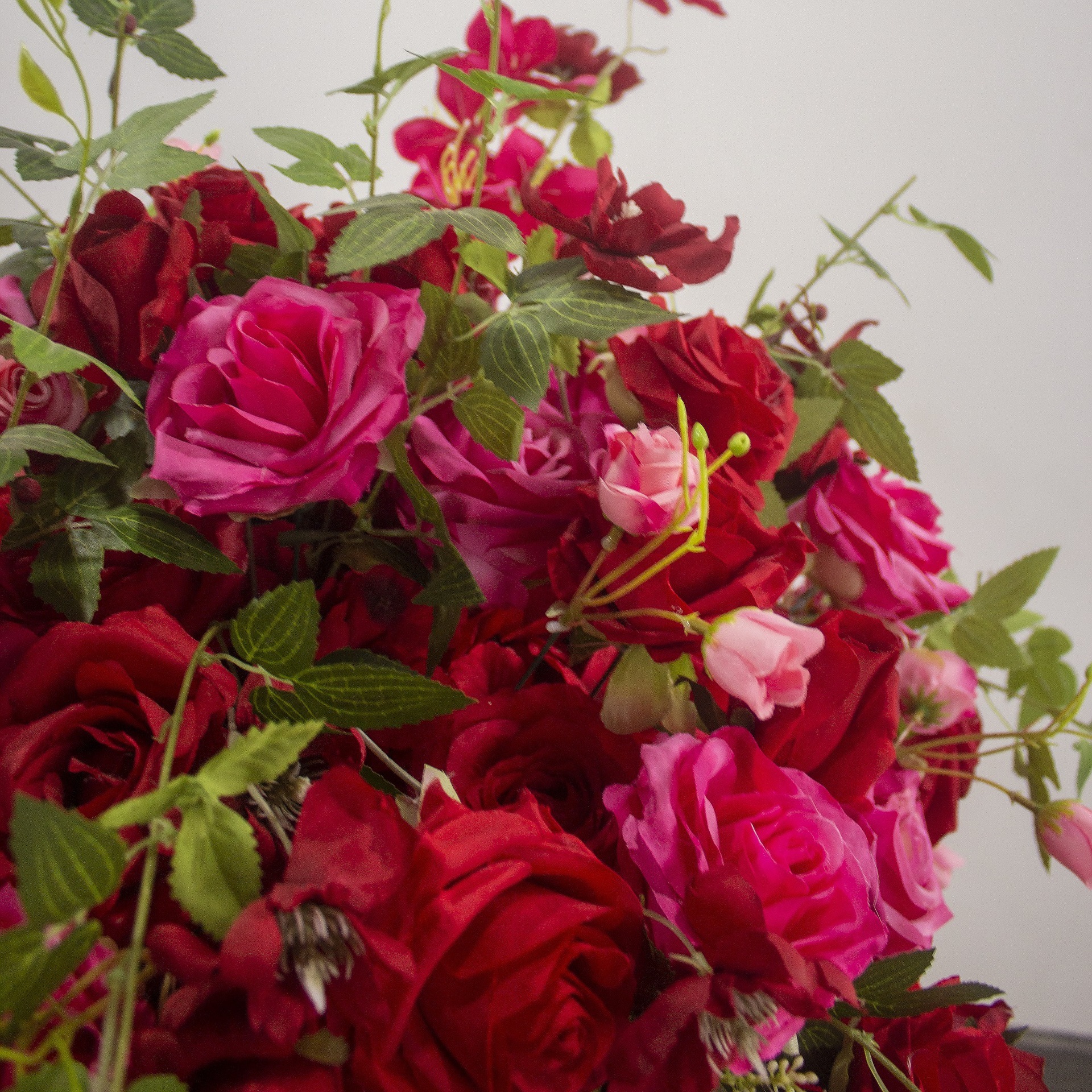 CP-094 Wedding Table Centerpiece Rose Flower ball Wedding Flowers Wedding Arrangement Decoration Customized Flower Ball Table Runner