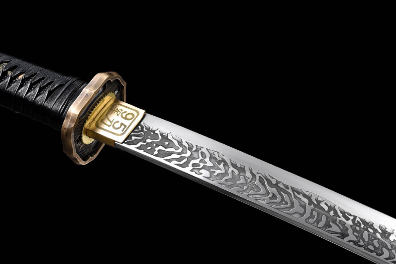 Handmade Black Tachi,95 Japanese Sabre,Japanese samurai sword,Real Tachi,High-performance spring steel