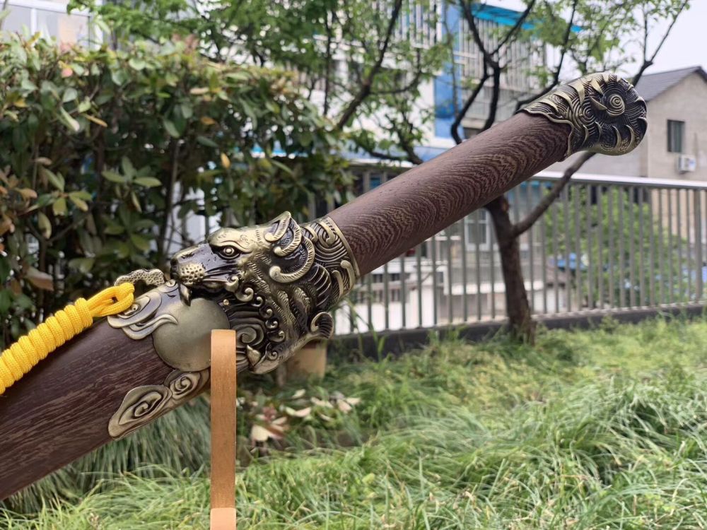 Tiger War Sword,War Knife,High manganese steel,Rosewood scabbard,Longquan sword
