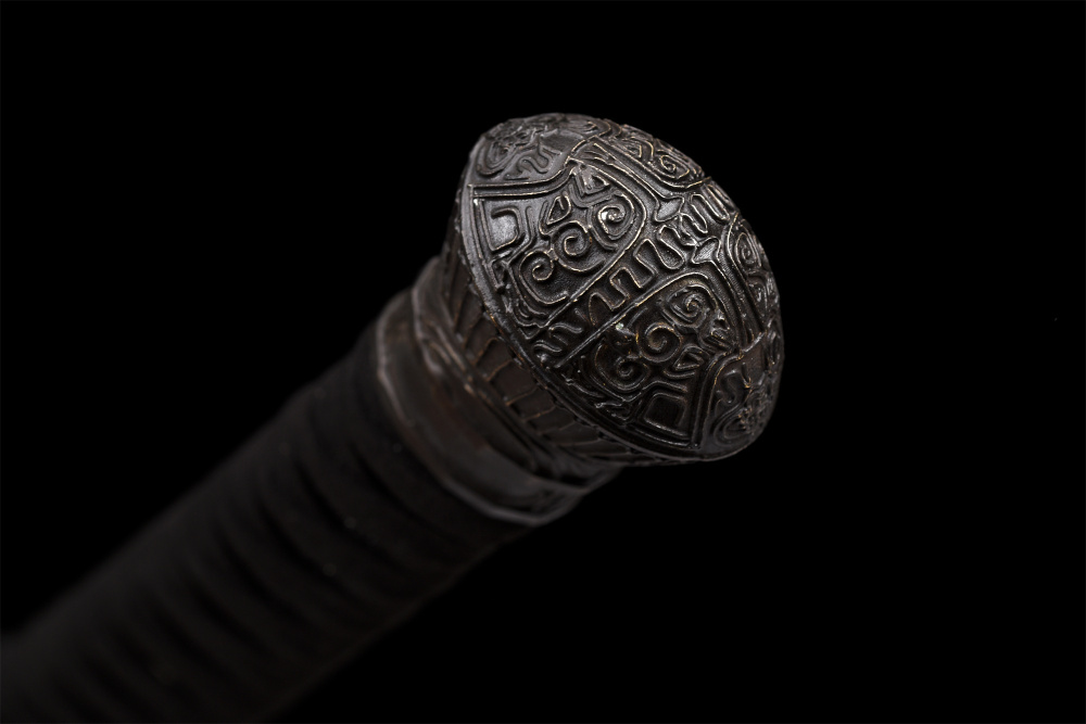 Moonveil Katana Replica from Elden Ring – Hand-Forged T10 Carbon Steel Full Tang Sword | Life-Size Cosplay Prop & Collector’s Gift for Gamers, Him, Boyfriend