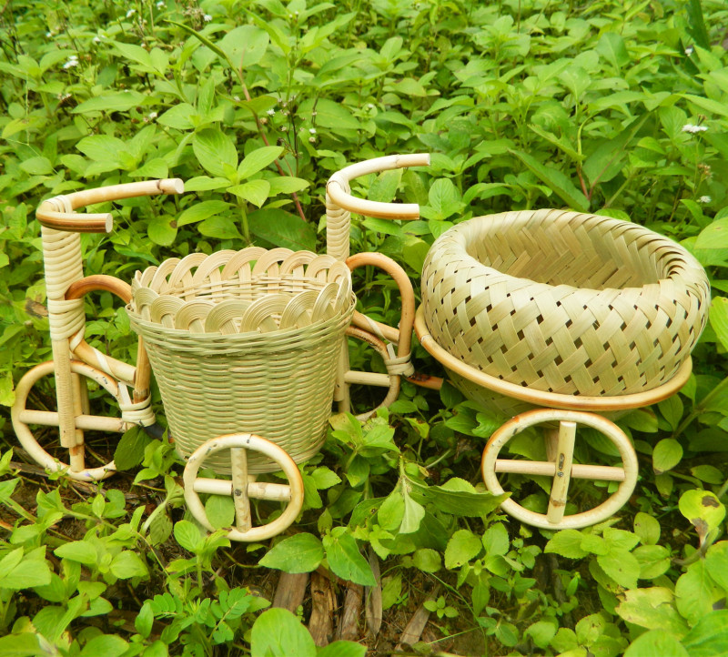 Hotel Wedding Catering Service Bamboo Weaving Crafts Bicycle +Two-tier Decorative Fruit Basket, Wine Basket, Bread Basket