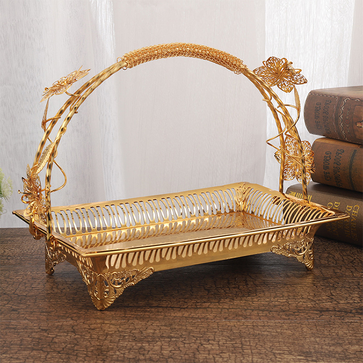 Elegant Fashion Golden Metal Serving Tray Single Layer Snack Dessert Fruit Basket With Handle