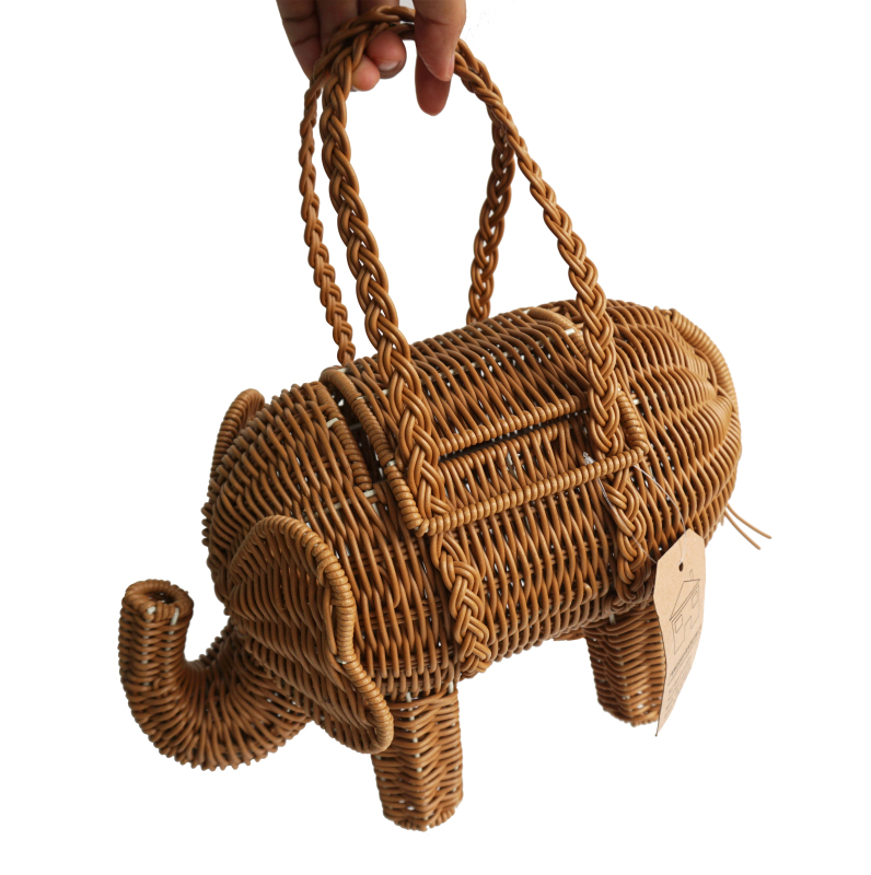 Hand Made Animal Modeling Wicker Basket Fruit Food Storage Basket wholesale Woven Baskets