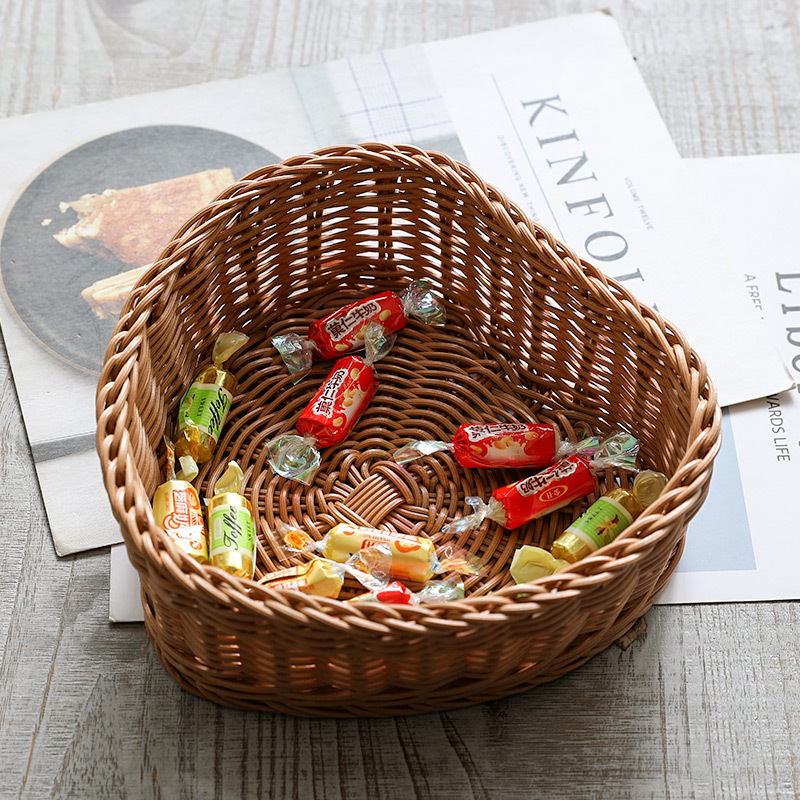 Cheap Rattan Basket Gift Empty Heart Woven Picnic Easter Candy Baskets Storage Wine Egg Wedding