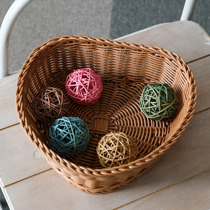 Cheap Rattan Basket Gift Empty Heart Woven Picnic Easter Candy Baskets Storage Wine Egg Wedding