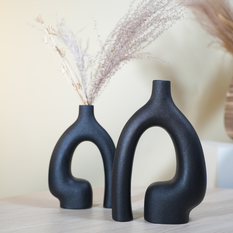 Unique Nordic Ceramic Flower Vase Hallway Decor Porcelain Black Vase Ceramic Vase For Home Decor