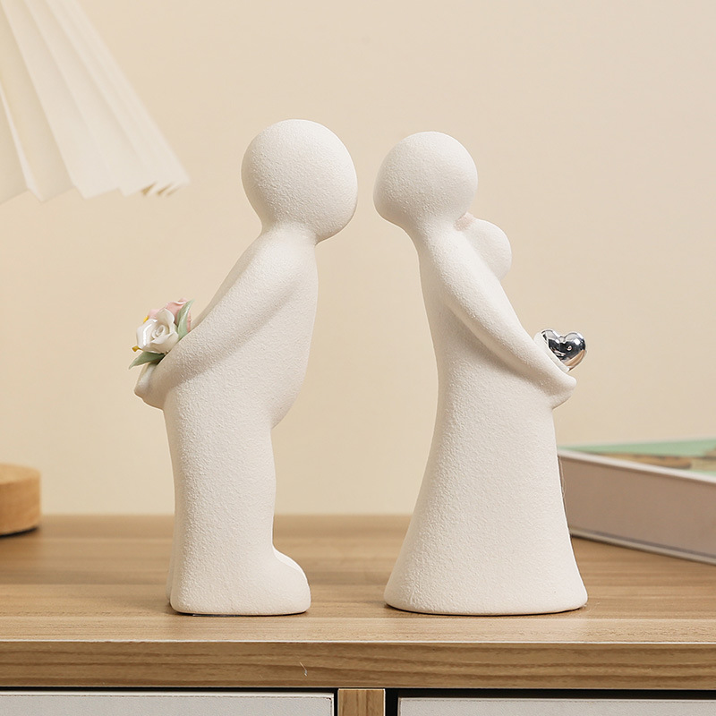Ceramic Matt Sand Art Small Cute Love Couple Kissing Wedding Decoration Figurine Set