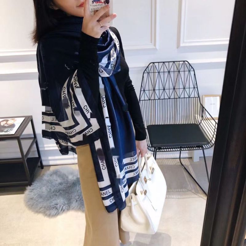 超美品 モンクレール ストール マフラー（本物 新品同 ゼルパリ 公式HP  