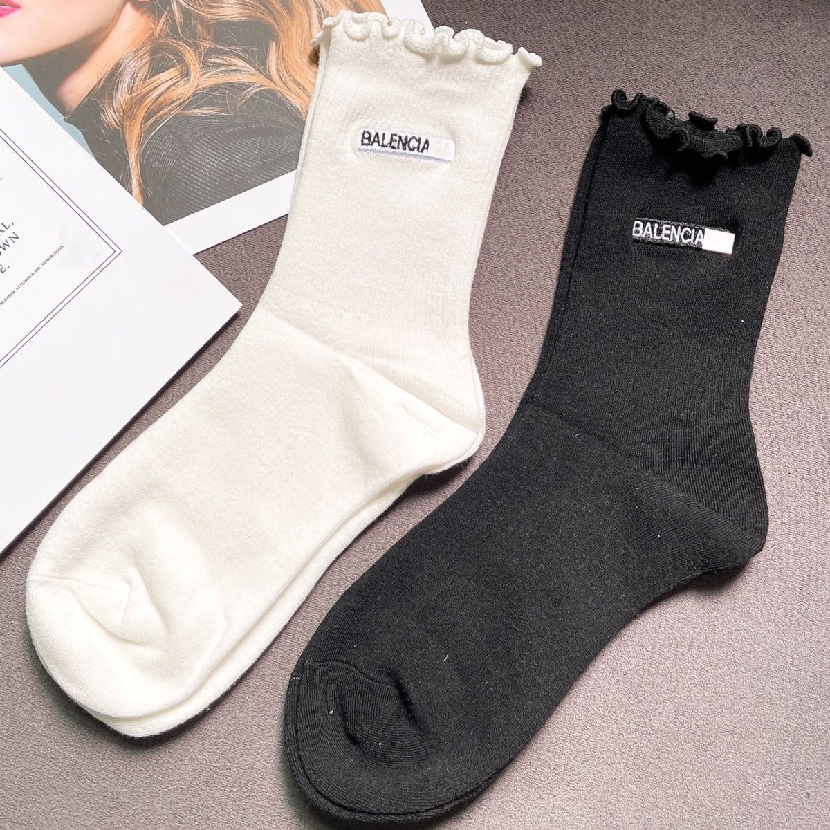 Balenciaga バレンシアガ 靴下 新品未使用 - レッグウェア