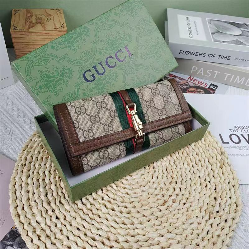 Gucci ハイブランド 長財布二つ折り財布グッチ手持ちバック 定番モノグラムGG カード収納可財布パーティー人気  手持ちやすい サイフ女性ファション シンプル 人気