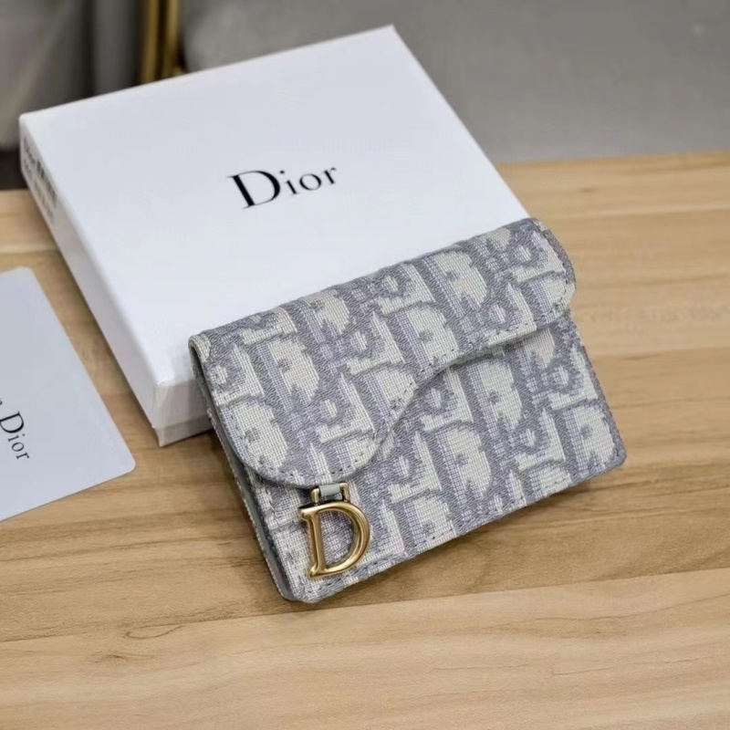 Dior 気軽 モノグラム 二つ折り財布