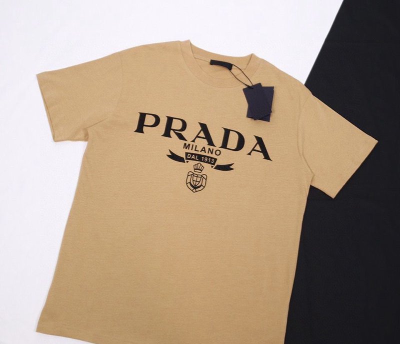 PRADAブランド Tシャツ 夏レディースメンズ ロゴプラダ半袖Tシャツ カジュアル オーバーサイズ白黒 Tシャツ トップス 着心地がよい 快適  Tシャツ男女兼用