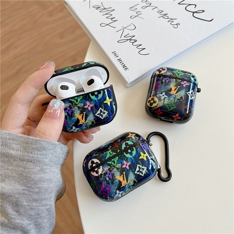 ブランド ルイヴィトンエアーポッズ Pro2/3ケース シンプルlogoイヤホン保護ケースLV定番 AIRPODS pro ケース  lvモノグラムカラビナ付き携帯便利ファション上品 おしゃれ airpods 2/1 保護カバー 落下保護 充電可 ファッション 紛失防止落下保護おまけ