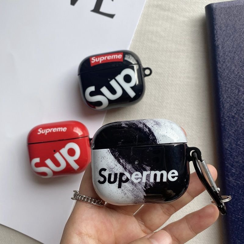 Supremeブランドエアーポッズ Pro2/3ケース ーairpods 第三代シュプリーム交換カバーイヤホン全保護ケース経典 AIRPODS pro  ケースカラビナ付き携帯便利モノグラムファションおしゃれ airpods 2/1 保護カバー 落下保護 充電可 ファッション 紛失防止落下保護おまけ