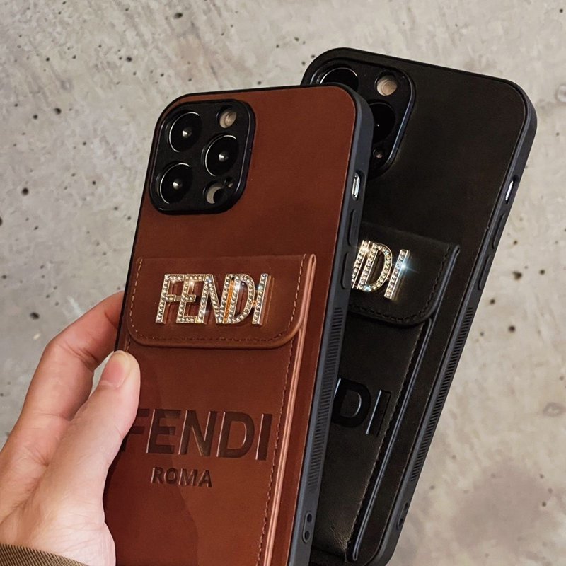 フェンディFENDIブランドアイフォン15/14pro/13promaxケースカード収納可カバーiphone14/14promaxカバーFFハイブランド金具iPhone13/12promaxケース韓国風アイフォン13/12pro/11カバー革製ケース定番スマホケースおまけつき全国送料無料