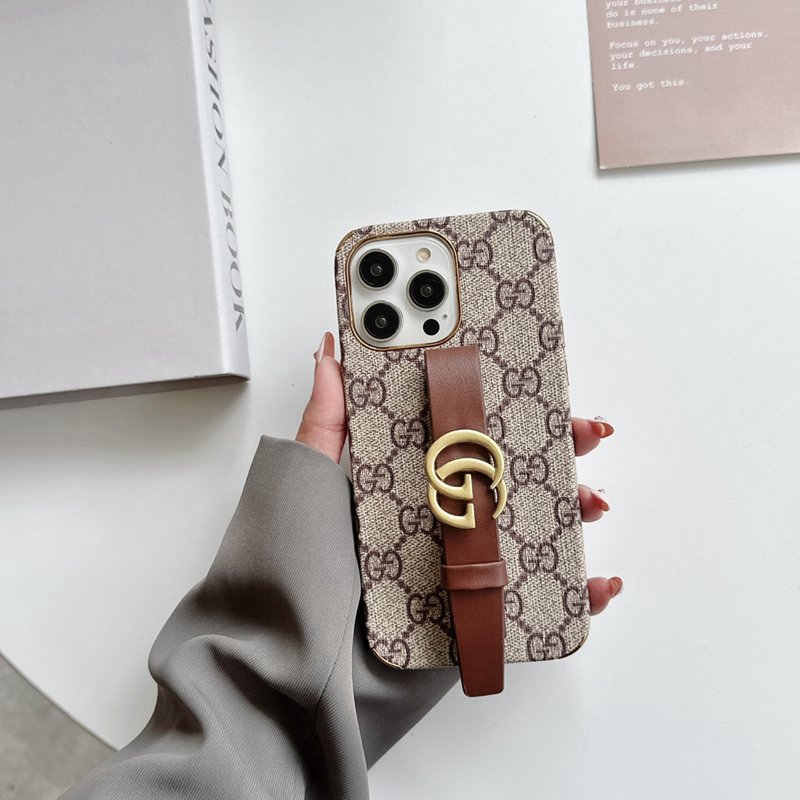 6日23時迄の値下げ】GUCCI iPhone11 case-