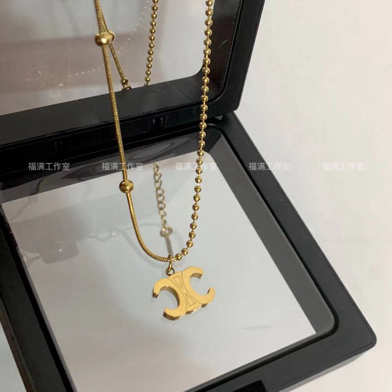 セリーヌCelineハイブランド ネックレス アクセサリー金属感  