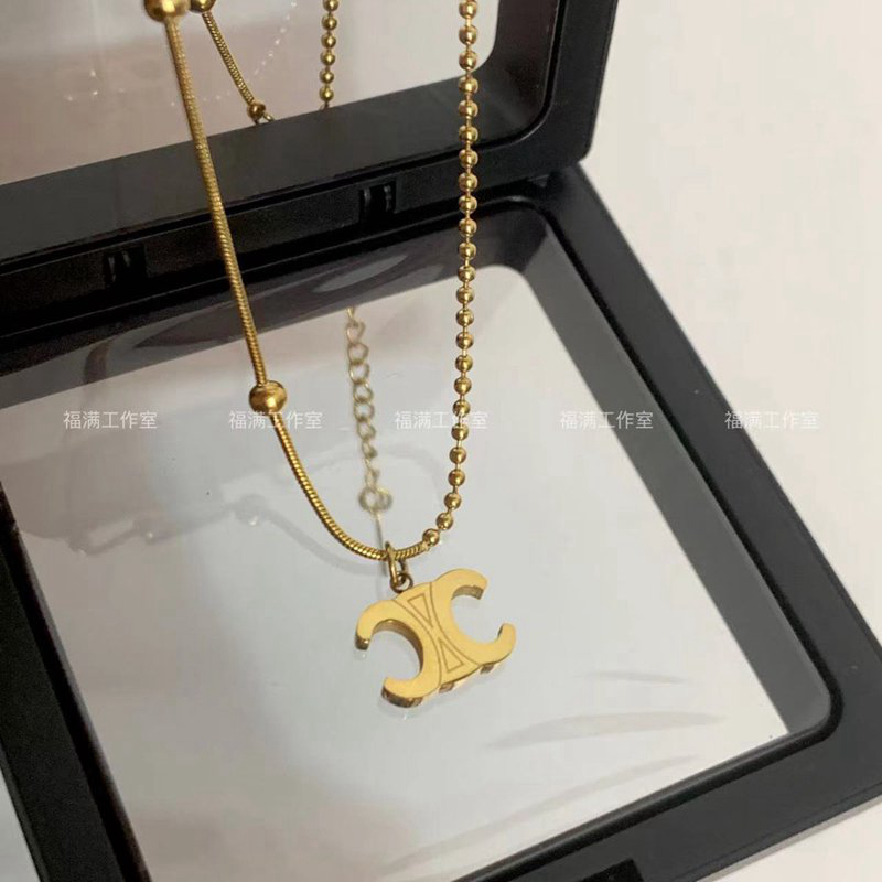 セリーヌCelineハイブランド ネックレス アクセサリー金属感 