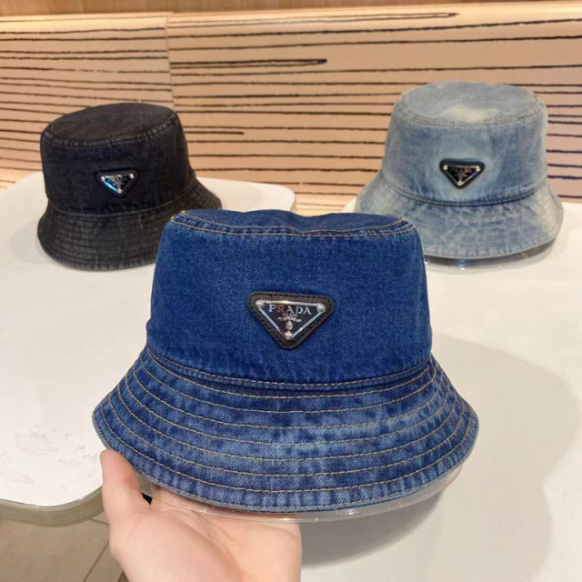 プラダPradaブランドバケットハット 漁師の帽子 バケハ シャネル登山 
