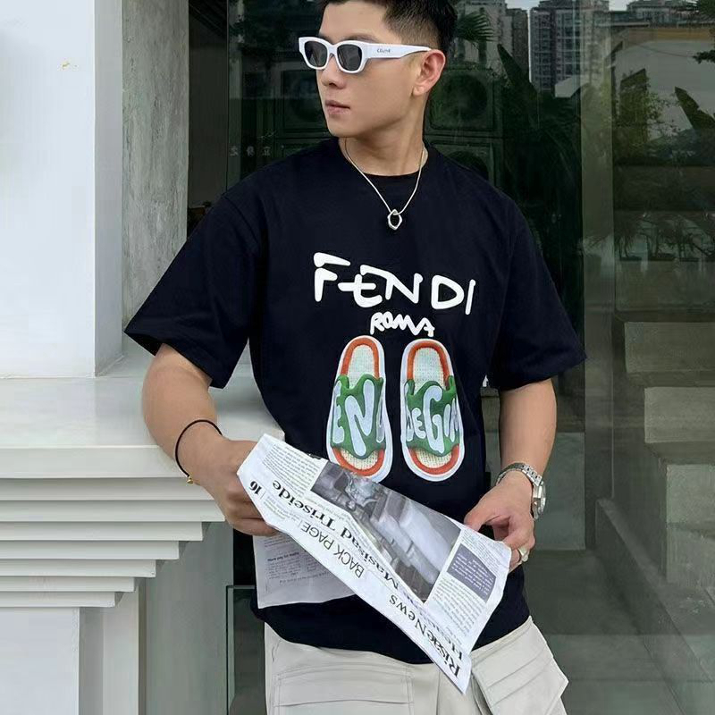 ブランド FFフェンディTシャツ fendi Tシャツ 丸首 夏 コットン製 カジュアル 通気性ウェア レディース FF上着 ファッション 高品質 Ｔシャツ プリント柄 大きいサイズ S~5XL通気性 着心地よい 流行りコピー品激安