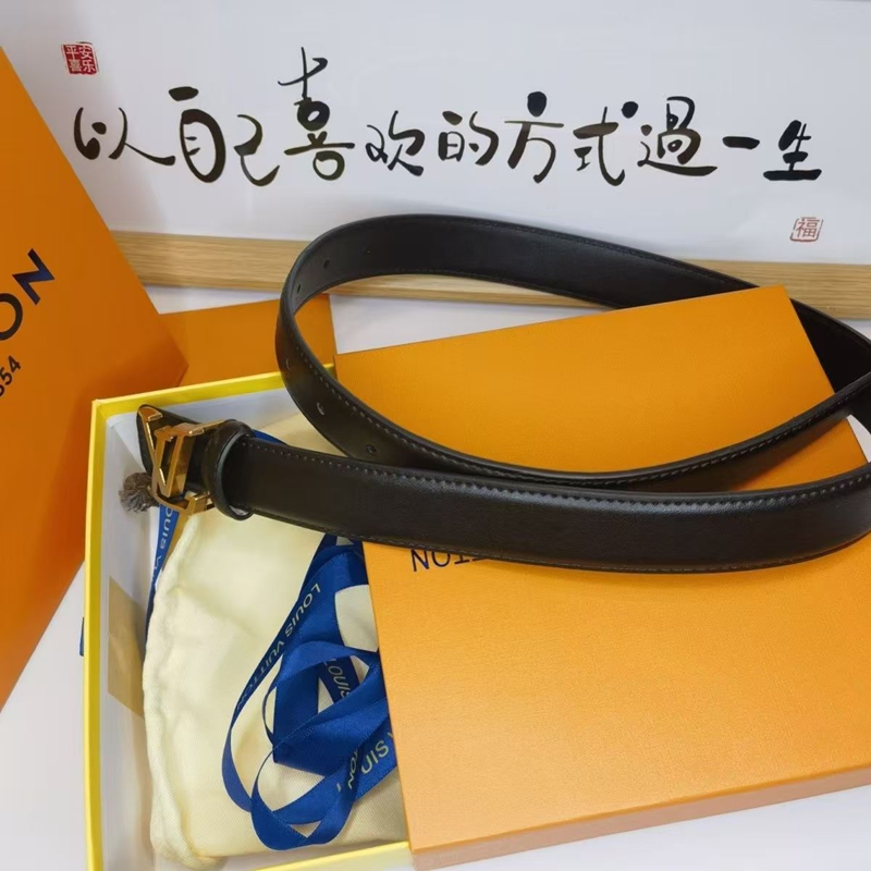 美品 レア物 LOUIS VUITTON ルイヴィトン レザー 革 ベルト 中古・古着通販】LOUIS VUITTON (ルイ ヴィトン) レザーベルト