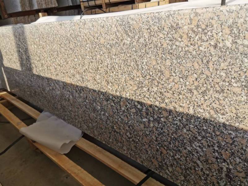 Pear red -red granite