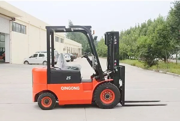 Qingong 2.5Ton Electric Battery Forklift Truck
