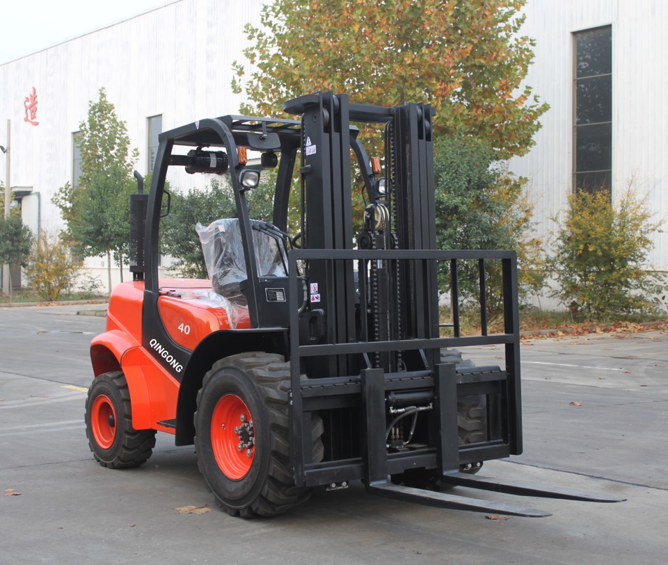 QINGONG 4Ton All Terrian Forklift Truck