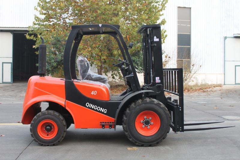 QINGONG 4Ton All Terrian Forklift Truck